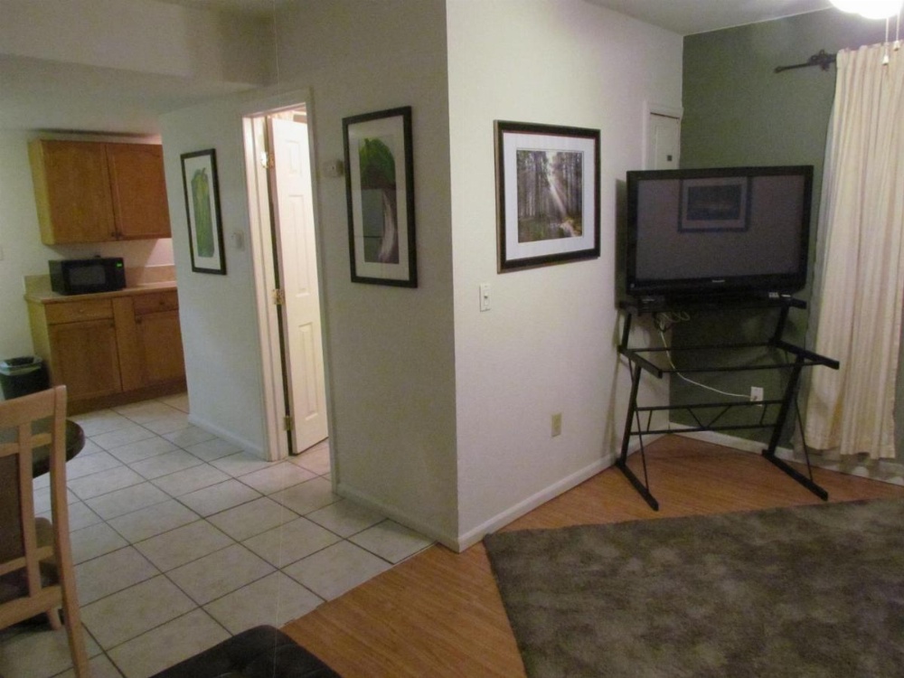 Room image 5