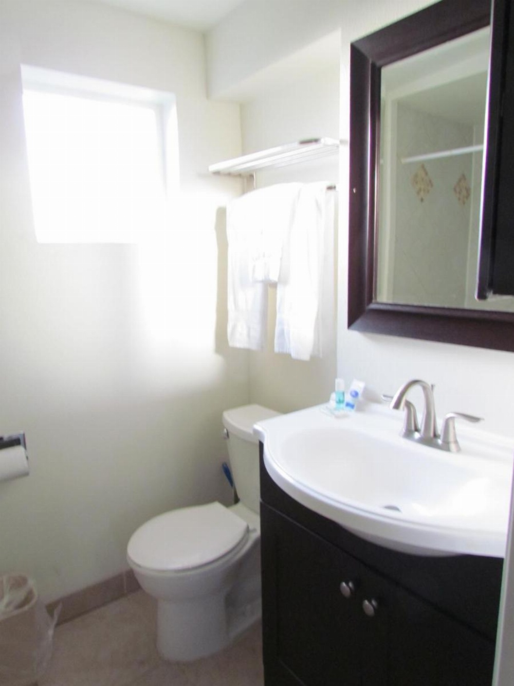 Room image 3