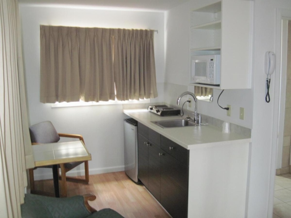 Room image 4
